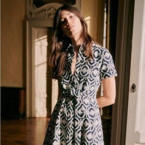 nwot sézane adele dress || marine with ecru embroidery